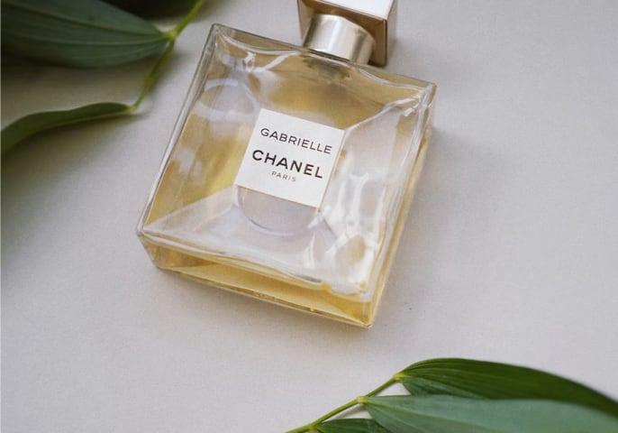 CHANEL perfume picture